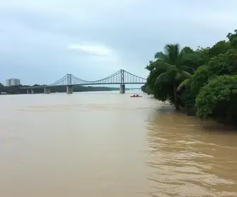 cheia do Rio Paraná
